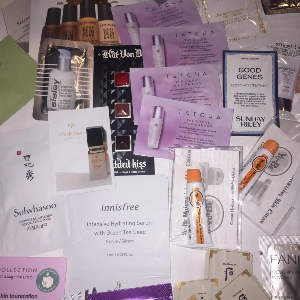 69 pcs samples & 2 makeup bags